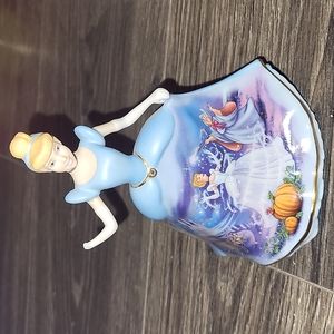 2004 Bradford Exchange Cinderella porcelain bell figurine